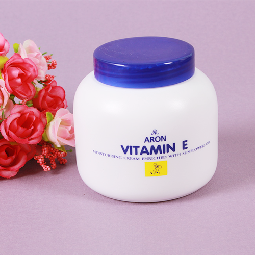 Dưỡng Thể Vitamin E Aron Thái Lan 300g