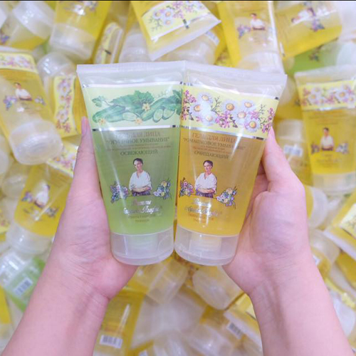Sữa Rửa Mặt Bà Già Nga Agafia 150ml