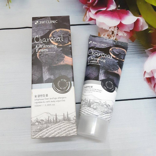 Sữa Rửa Mặt Trị Mụn Than Hoạt Tính 3W Clinic 100ml Hàn Quốc
