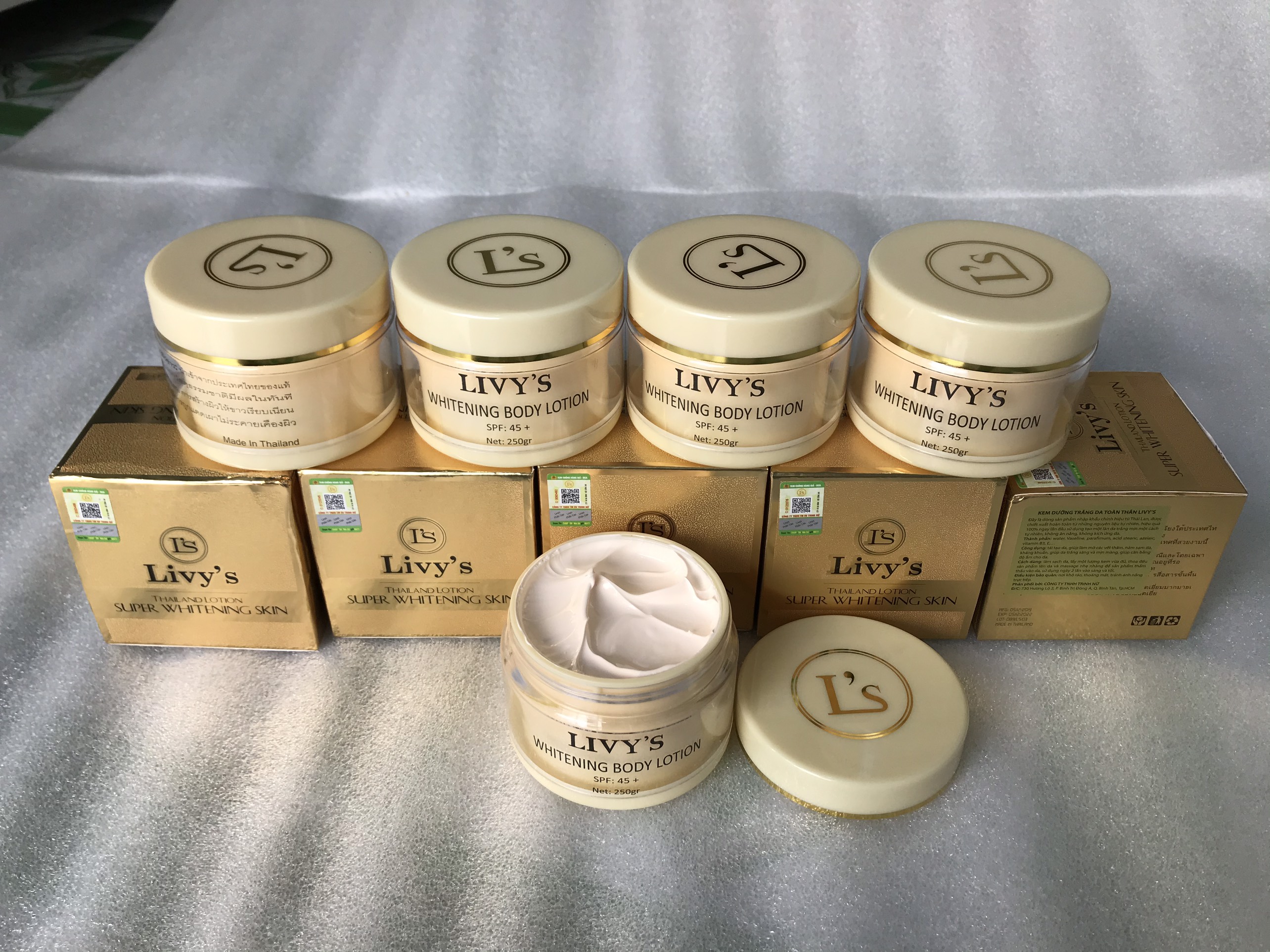 Kem Body Livy's Thái Lan SPF 45+ 250g Sữa Dưỡng Thể-1
