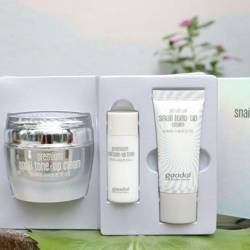 Set Dưỡng Trắng Da Chiết Xuất Ốc Sên Goodal Premium Snail Tone Up Cream Special
